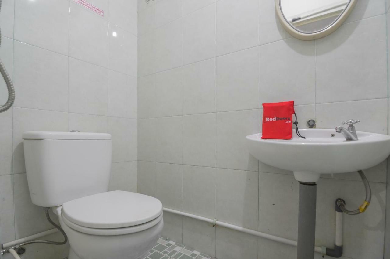 Reddoorz Near Gajah Mada Pontianak Hotel Luaran gambar